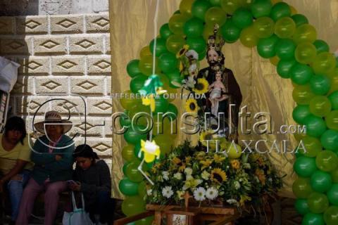 Con burros cargados de leña veneran a San José en la Trinidad Tenexyecac imagen 1