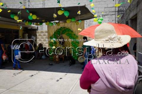 Con burros cargados de leña veneran a San José en la Trinidad Tenexyecac imagen 2