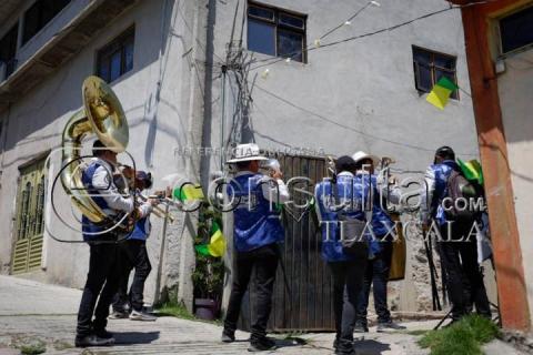 Con burros cargados de leña veneran a San José en la Trinidad Tenexyecac imagen 12