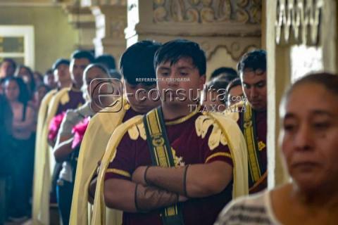 Celebración Sagrada: Unión y Reflexión bajo la Tutela Episcopal imagen 7