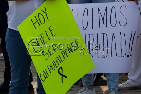 Se manifiestan por La Paz vecinos de Calpulalpan imagen 1