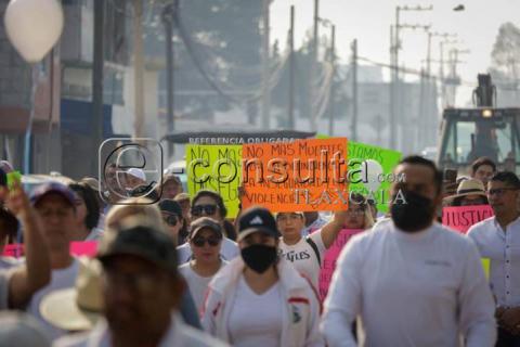 Se manifiestan por La Paz vecinos de Calpulalpan imagen 7