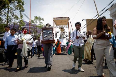 Realizan procesión en Tepeyanco por Domingo de resurrección imagen 1