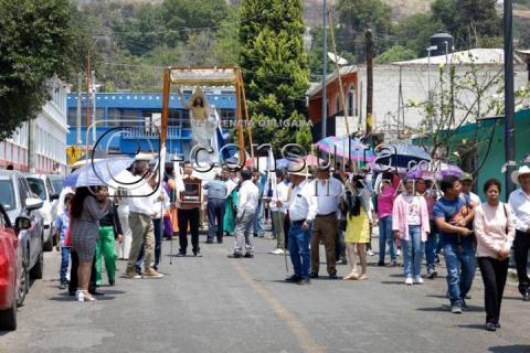 Realizan procesión en Tepeyanco por Domingo de resurrección imagen 8