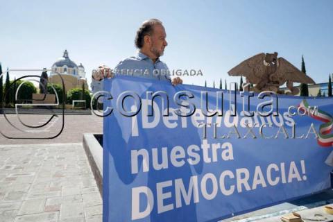 Organización CitizenGo entrega 29 mil firmas al Congreso para evitar reformas al INE imagen 1