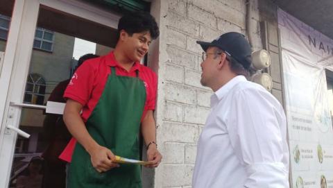 Juan Manuel Cambrón continúo con sus caminatas por los municipios del tercer distrito imagen 1