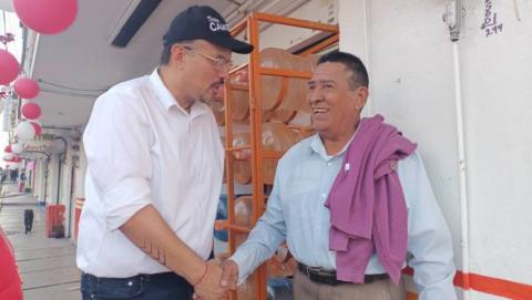 Juan Manuel Cambrón continúo con sus caminatas por los municipios del tercer distrito imagen 5