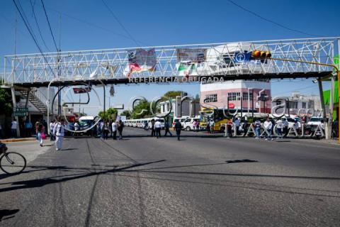 Protesta de Transportistas en Zacatelco, la capital del caos imagen 5