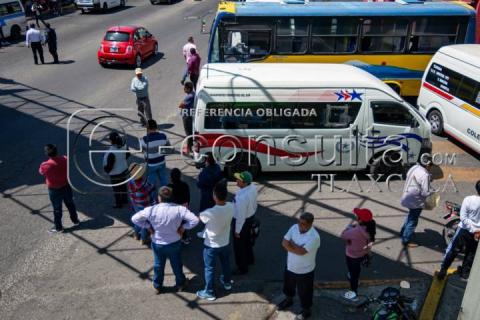 Protesta de Transportistas en Zacatelco, la capital del caos imagen 8