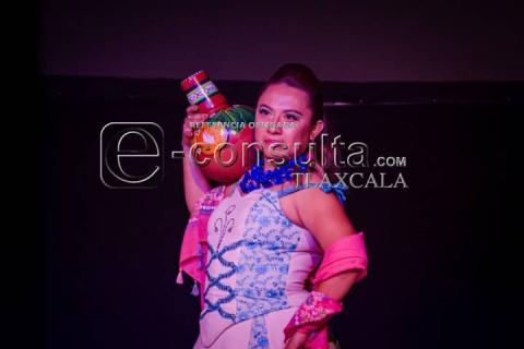 Nadia Rendón González coronada como ganadora de la final estatal del certamen SMI imagen 2