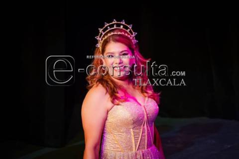 Nadia Rendón González coronada como ganadora de la final estatal del certamen SMI imagen 4