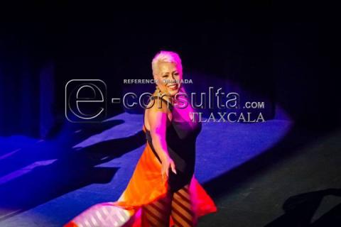 Nadia Rendón González coronada como ganadora de la final estatal del certamen SMI imagen 7