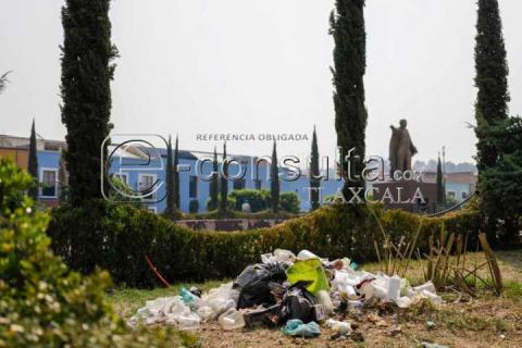 Continúa funcionando como basurero el parque Juárez de Tlaxcala imagen 5
