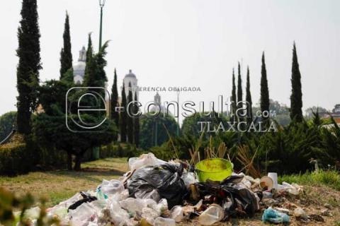 Continúa funcionando como basurero el parque Juárez de Tlaxcala imagen 6