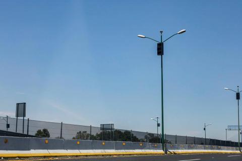 Vandalizada luminaria en libramiento de Tlaxcala a la altura de Santa Ana Chiautempan imagen 5