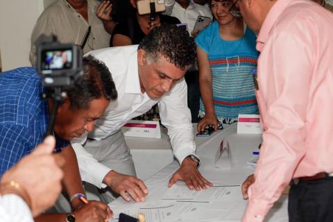 Recibe Alfonso Sánchez García constancia de mayoría como presidente municipal de Tlaxcala imagen 1