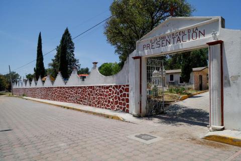 Molesta a pobladores que campos deportivos de Acuitlapilco sean destinados para panteón imagen 4