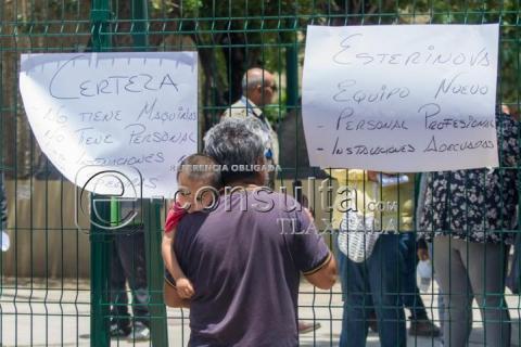 Pacientes y familiares de hemodiálisis protestan a favor de servicios de calidad imagen 9