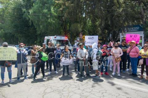 Pacientes y familiares de hemodiálisis protestan a favor de servicios de calidad imagen 1