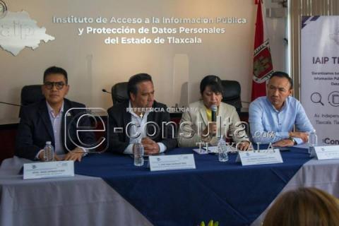 Firma de convenio entre la IAIP y la UPET imagen 1