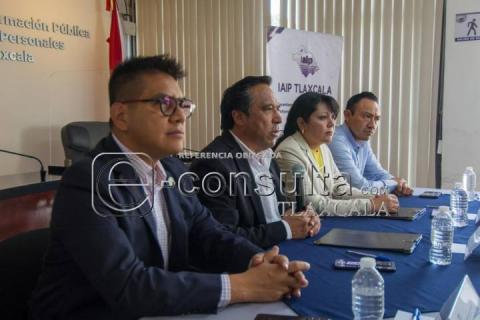 Firma de convenio entre la IAIP y la UPET imagen 5