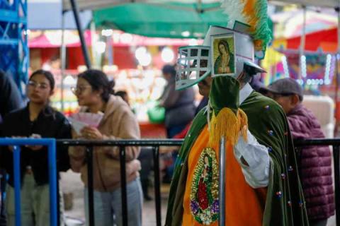 Se presenta danza de Moros y Cristianos en San Juan Totolac imagen 7