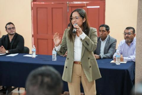 Encabeza Fernanda Espinosa donación de lentes a personas privadas de la libertad imagen 7