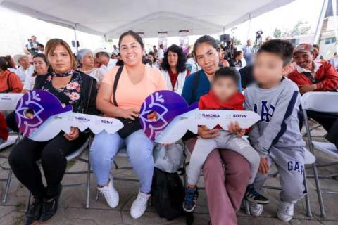 Con entrega de viviendas, se transforman historias de vida en Tlaxcala: Gobernadora imagen 1