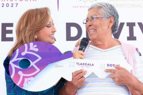 Con entrega de viviendas, se transforman historias de vida en Tlaxcala: Gobernadora imagen 11
