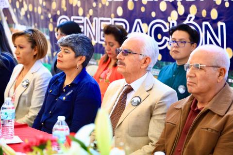 Gustavo Jiménez Romero, Alcalde de Chiautempan asiste a la graduación de alumnos del centro escolar imagen 5