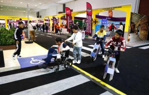 Inicia SEDIF curso de verano “La ciudad de las y los niños” en el centro de convenciones imagen 3