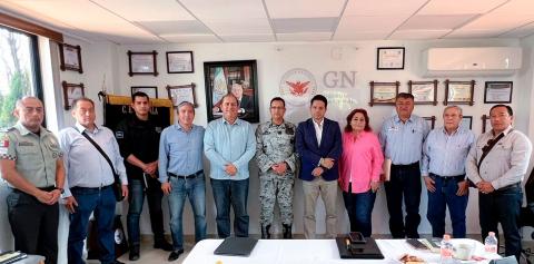 Se reúne titular de la SEGOB con transportistas pertenecientes a la Amotac imagen 4