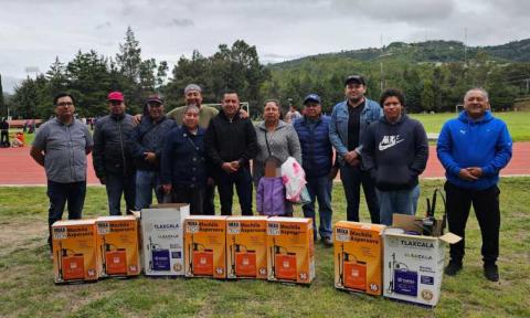 En Panotla entregan apoyos gestionados a través de la Secretaría de Impulso Agropecuario imagen 1