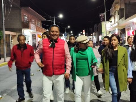 Realiza Valentín Meléndez el encendido de luminarias alusivas a las fiestas patrias imagen 6