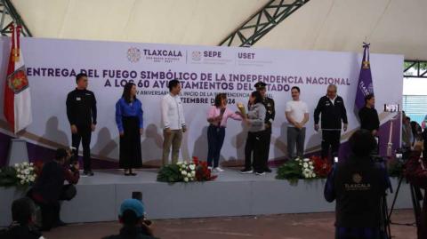 San Pablo Del Monte recibe fuego simbólico en conmemoración de la Independencia De México imagen 5