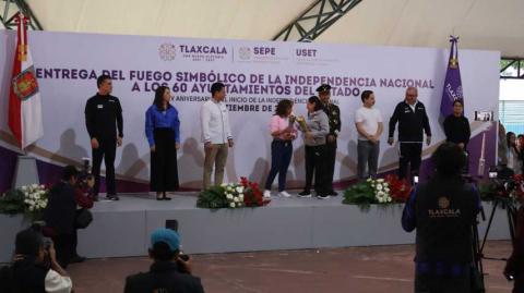 San Pablo Del Monte recibe fuego simbólico en conmemoración de la Independencia De México imagen 3