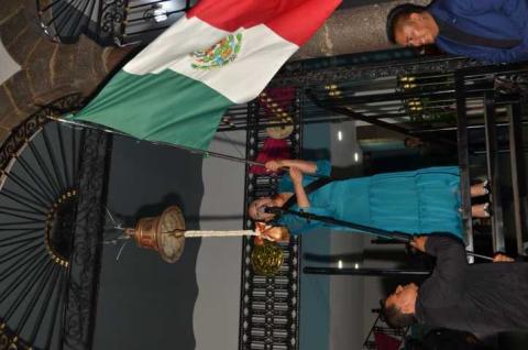Rocío Meléndez primera mujer en dar el grito de Independencia en Tlaltelulco imagen 2
