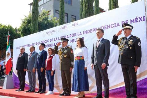 Encabeza Gobernadora Desfile Cívico Militar de la Independencia De México imagen 17