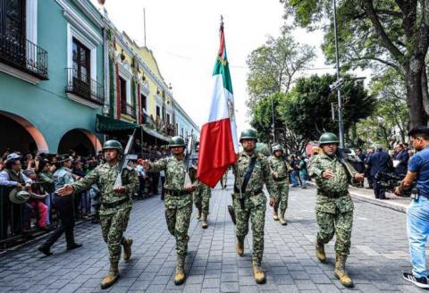 Encabeza Gobernadora Desfile Cívico Militar de la Independencia De México imagen 4