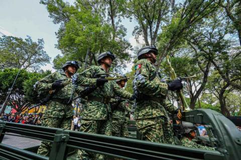 Encabeza Gobernadora Desfile Cívico Militar de la Independencia De México imagen 2