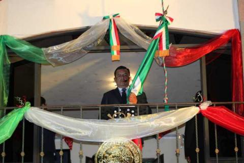 Idelfonso Carro encabeza la Ceremonia del Grito de Independencia en Panotla imagen 4