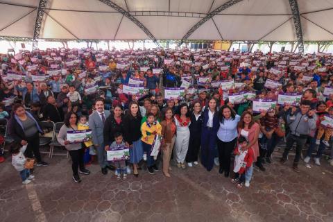 Entregan Gobernadora y SEDIF becas del programa de educación inicial y preescolar imagen 2