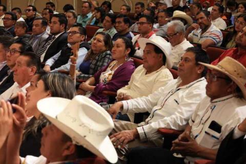 Entrega Gobernadora constancias a comunidades indígenas y afromexicanas imagen 2