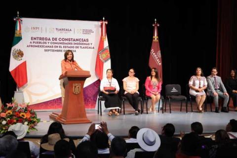 Entrega Gobernadora constancias a comunidades indígenas y afromexicanas imagen 9