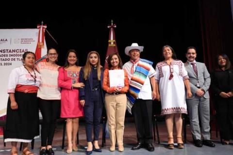 Entrega Gobernadora constancias a comunidades indígenas y afromexicanas imagen 7