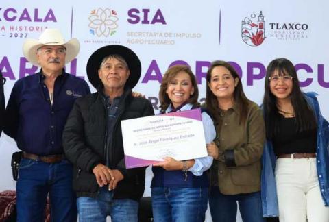El campo vive su mejor momento: Gobernadora; entrega apoyos a productores imagen 10