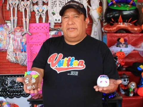 Comerciantes de Chiautempan listos para Día de Muertos imagen 2