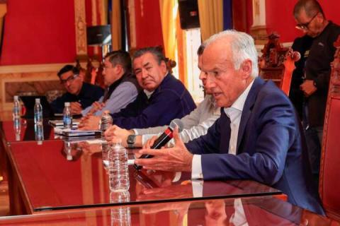 Acuerdan atención integral para familias afectadas por explosión en Xaloztoc imagen 3