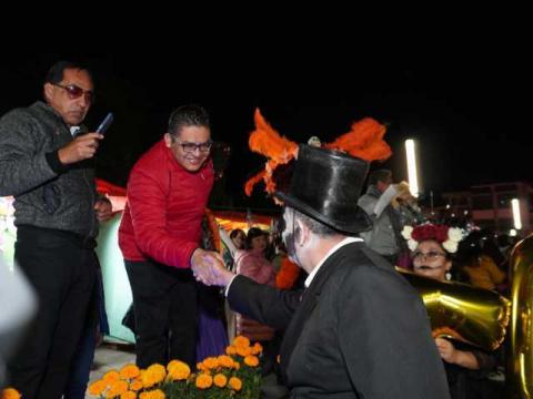 Colorido y vistoso desfile de Día de Muertos en Santa Cruz Tlaxcala imagen 11