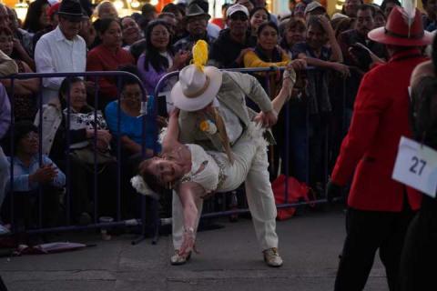 Cientos de familias disfrutaron del primer concurso nacional de danzón en “Tlaxcala, La Feria De Ferias 2024” imagen 4